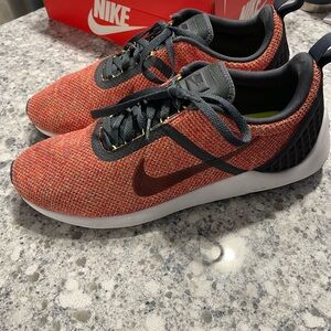 Nike Lunarestoa 2 SE Size 13